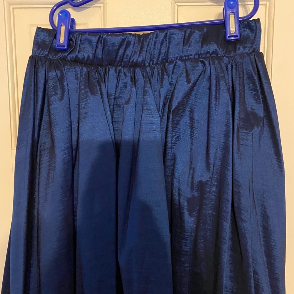 Long blue taffeta maxi skirt, blue